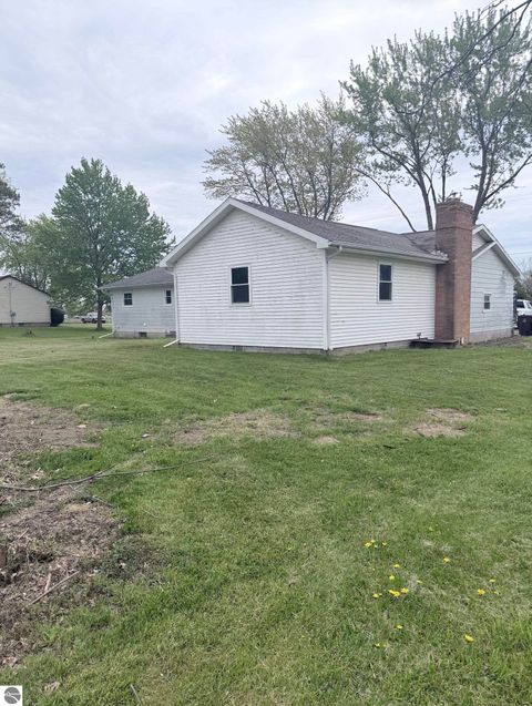 Tiny photo for 965 E Remus Road, Mt Pleasant, MI 48858 (MLS # 1945364)