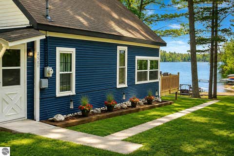 Tiny photo for 4256 North Spider Lake Road, Traverse City, MI 49696 (MLS # 1949305)