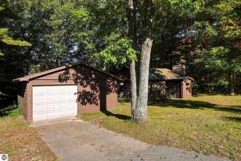 Photo of 5522 Karlin Road, Interlochen, MI 49643 (MLS # 1951465)