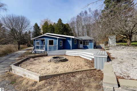 Tiny photo for 777 Pilgrim Highway, Frankfort, MI 49635 (MLS # 1944104)