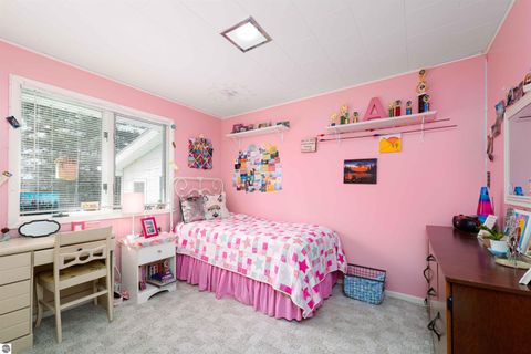 Tiny photo for 6740 S Eberhart Avenue, Clare, MI 48617 (MLS # 1943344)