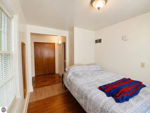 Tiny photo for 211 E Palmer Street, Mt Pleasant, MI 48858 (MLS # 1947014)