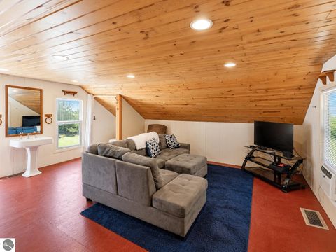 Tiny photo for 211 E Palmer Street, Mt Pleasant, MI 48858 (MLS # 1947014)