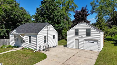 Tiny photo for 211 E Palmer Street, Mt Pleasant, MI 48858 (MLS # 1947014)
