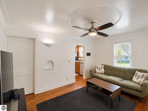 Tiny photo for 211 E Palmer Street, Mt Pleasant, MI 48858 (MLS # 1947014)