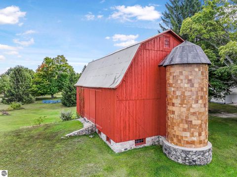 Tiny photo for 3312 Zimmerman Road, Traverse City, MI 49685 (MLS # 1942868)