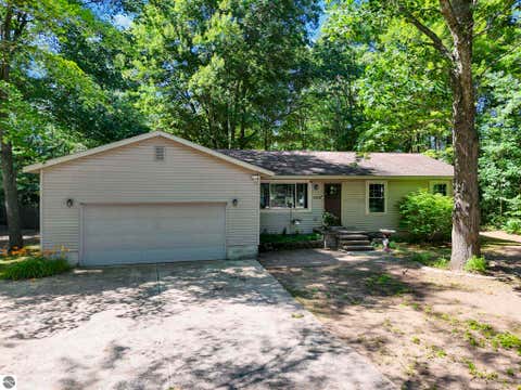 Tiny photo for 2596 Timber Trail, NE TRL, Kalkaska, MI 49646 (MLS # 1949426)