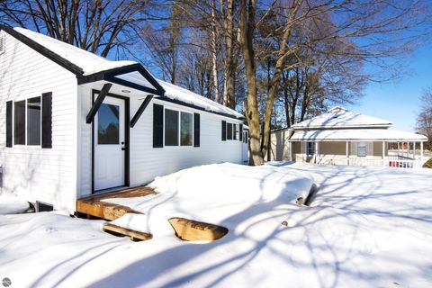 Tiny photo for 905 N Bridge Street, Bellaire, MI 49615 (MLS # 1942360)