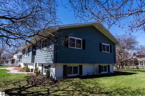 Tiny photo for 1409 Lincoln Court, Mt Pleasant, MI 48858 (MLS # 1943681)