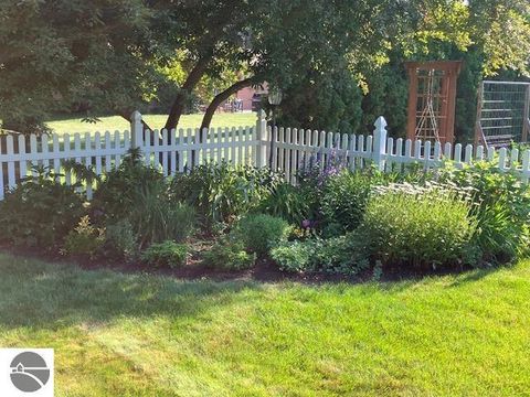 Tiny photo for 1409 Lincoln Court, Mt Pleasant, MI 48858 (MLS # 1943681)