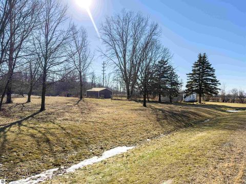 Tiny photo for 5510 E Remus Road, Mt Pleasant, MI 48858 (MLS # 1942511)