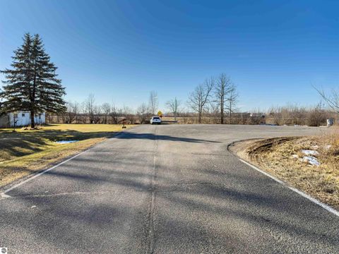 Tiny photo for 5510 E Remus Road, Mt Pleasant, MI 48858 (MLS # 1942511)