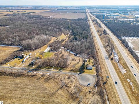 Tiny photo for 5510 E Remus Road, Mt Pleasant, MI 48858 (MLS # 1942511)