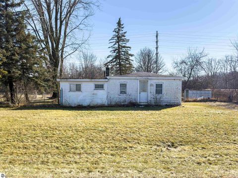 Tiny photo for 5510 E Remus Road, Mt Pleasant, MI 48858 (MLS # 1942511)