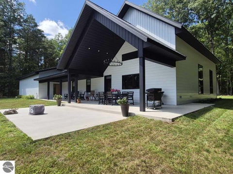 Tiny photo for 6468 Dunhill Drive, Canadian Lakes, MI 49346 (MLS # 1950109)