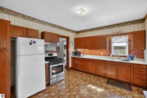 Tiny photo for 6348 N Pingree Road, Elwell, MI 48832 (MLS # 1945159)