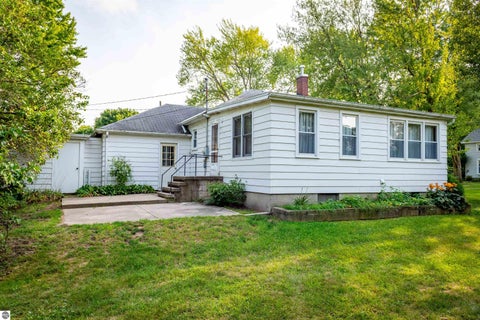 Tiny photo for 121 E Maple Street, Shepherd, MI 48883 (MLS # 1950233)