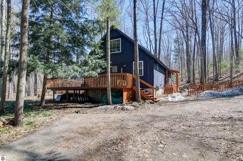 Photo of 5365 Riverdale Lane, Lake Ann, MI 49650 (MLS # 1943854)