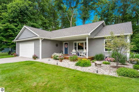 Tiny photo for 5404 Barney Road, Traverse City, MI 49684 (MLS # 1947951)