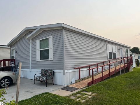 Photo of 1012 Union, Mt Pleasant, MI 48858 (MLS # 1948503)