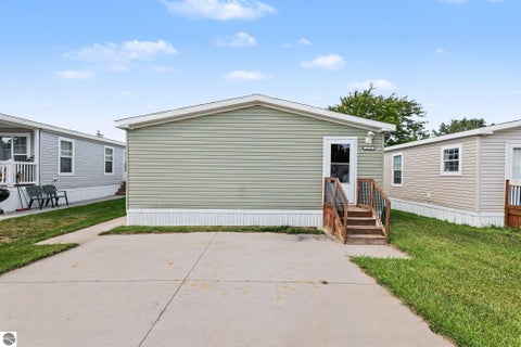 Tiny photo for 1254 Concord, Mt Pleasant, MI 48858 (MLS # 1949964)