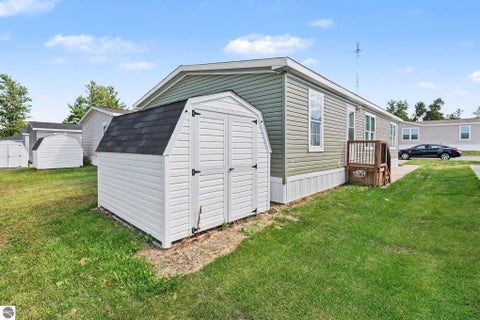 Tiny photo for 1254 Concord, Mt Pleasant, MI 48858 (MLS # 1949964)
