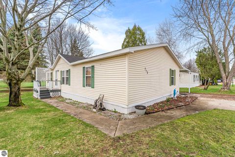 Tiny photo for 712 Pheasant Boulevard, Cadillac, MI 49601 (MLS # 1943930)