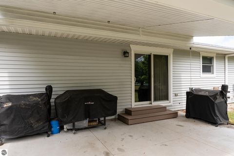 Tiny photo for 1004 Bishop Lane, Lake Isabella, MI 48893 (MLS # 1943219)