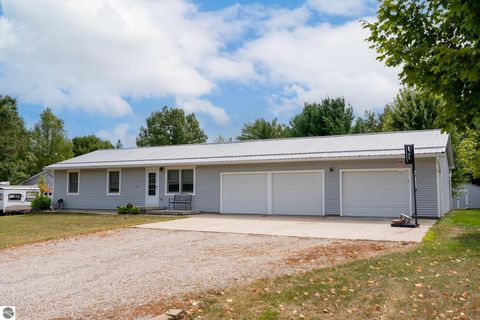 Tiny photo for 1004 Bishop Lane, Lake Isabella, MI 48893 (MLS # 1943219)