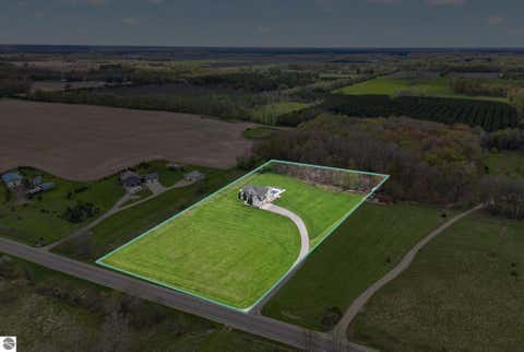 Tiny photo for 4362 S Vickeryville Road, Sheridan, MI 48884 (MLS # 1944604)