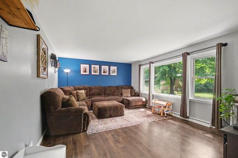 Tiny photo for 4380 S Crawford Road, Mt Pleasant, MI 48858 (MLS # 1947884)