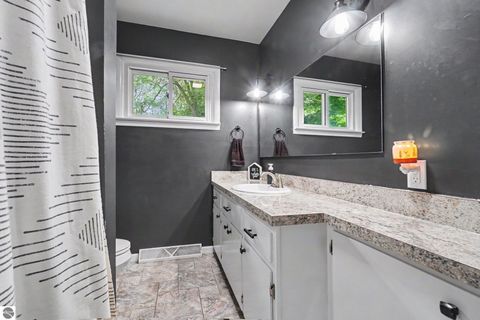 Tiny photo for 4380 S Crawford Road, Mt Pleasant, MI 48858 (MLS # 1947884)