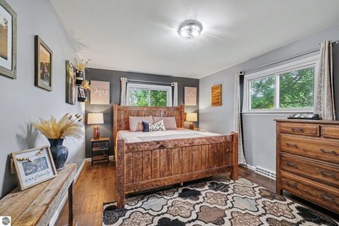 Tiny photo for 4380 S Crawford Road, Mt Pleasant, MI 48858 (MLS # 1947884)