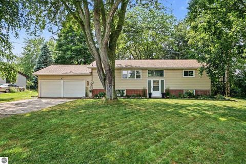 Photo of 4380 S Crawford Road, Mt Pleasant, MI 48858 (MLS # 1947884)