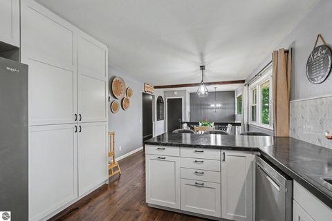 Tiny photo for 4380 S Crawford Road, Mt Pleasant, MI 48858 (MLS # 1947884)