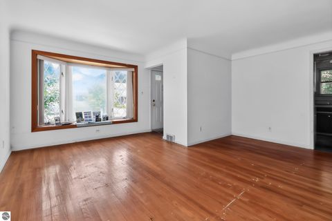 Tiny photo for 604 Lockwood Road, Royal Oak, MI 48067 (MLS # 1947984)