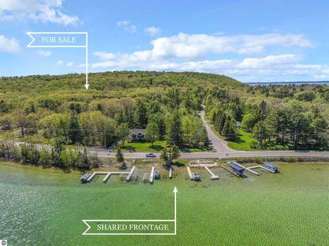 Tiny photo for 4021 E Oxford Drive, Leland, MI 49654 (MLS # 1945512)