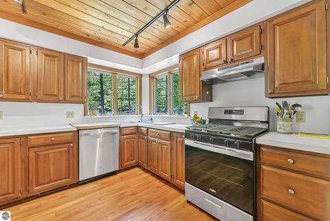 Tiny photo for 4021 E Oxford Drive, Leland, MI 49654 (MLS # 1945512)