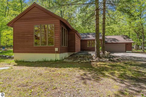 Tiny photo for 4021 E Oxford Drive, Leland, MI 49654 (MLS # 1945512)