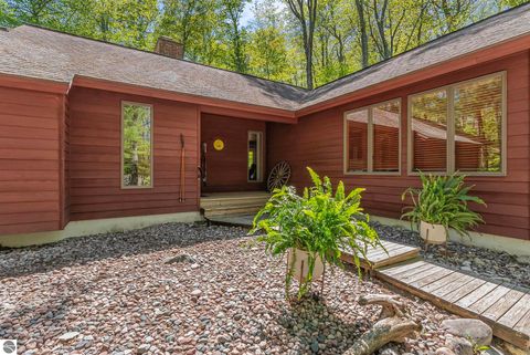 Tiny photo for 4021 E Oxford Drive, Leland, MI 49654 (MLS # 1945512)