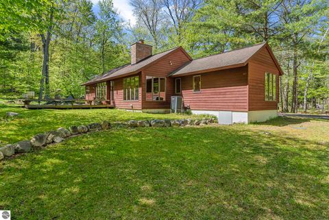 Tiny photo for 4021 E Oxford Drive, Leland, MI 49654 (MLS # 1945512)