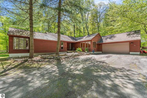 Tiny photo for 4021 E Oxford Drive, Leland, MI 49654 (MLS # 1945512)