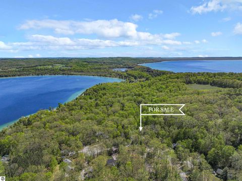 Photo of 4021 E Oxford Drive, Leland, MI 49654 (MLS # 1945512)