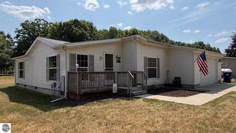 Tiny photo for 1022 Duquesa Drive, Lake Isabella, MI 48893 (MLS # 1948440)
