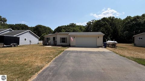 Tiny photo for 1022 Duquesa Drive, Lake Isabella, MI 48893 (MLS # 1948440)