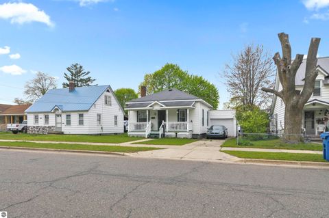 Tiny photo for 865 Farrar Street, Cadillac, MI 49601 (MLS # 1945260)