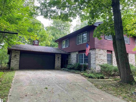 Photo of 591 Cedar Drive, Mt Pleasant, MI 48858 (MLS # 1948395)