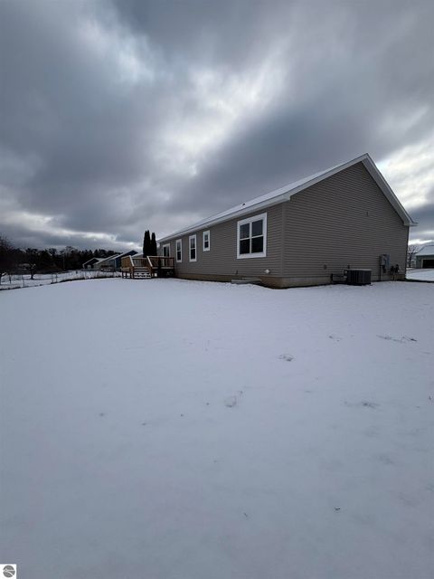 Tiny photo for 2401 Joseph Drive, Mt Pleasant, MI 48858 (MLS # 1941752)