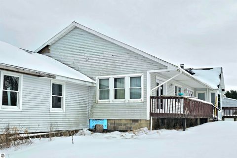 Tiny photo for 90 Flanders Road, Charlotte, MI 48813 (MLS # 1942162)
