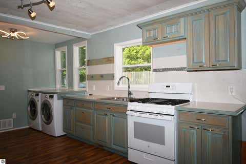 Tiny photo for 117 Warren Avenue, East Tawas, MI 48730 (MLS # 1948155)